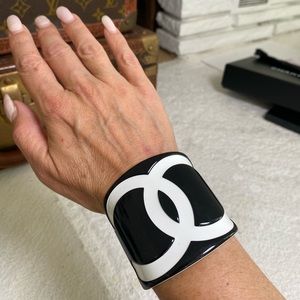 CHANEL CC Black Oversized Logo Cuff